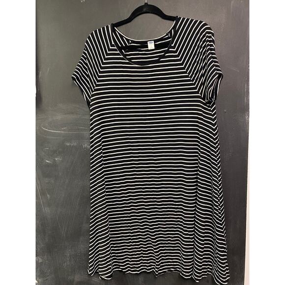 Black and White Dress size L H - Picture 1 of 3